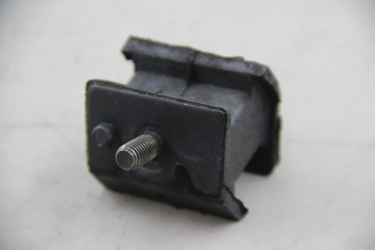 Original BMW E36 320i 325i is E34 520i 525i Gummilager links 24701138427