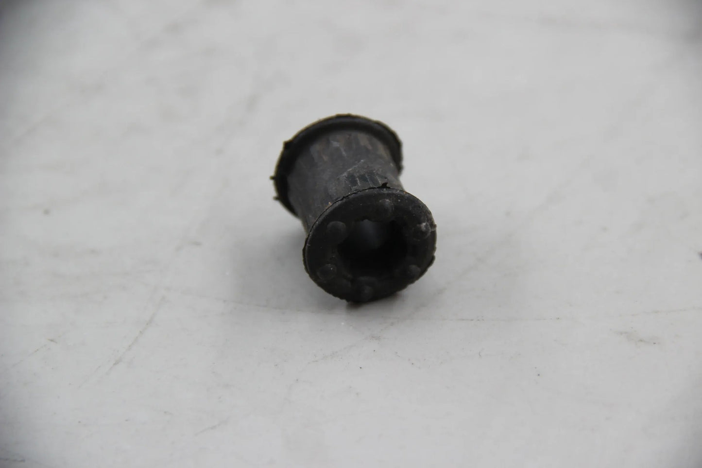 Original BMW E28 518i-535i M5 E24 E23 Z1 Lagerbuchse rund L=26MM 25111220832