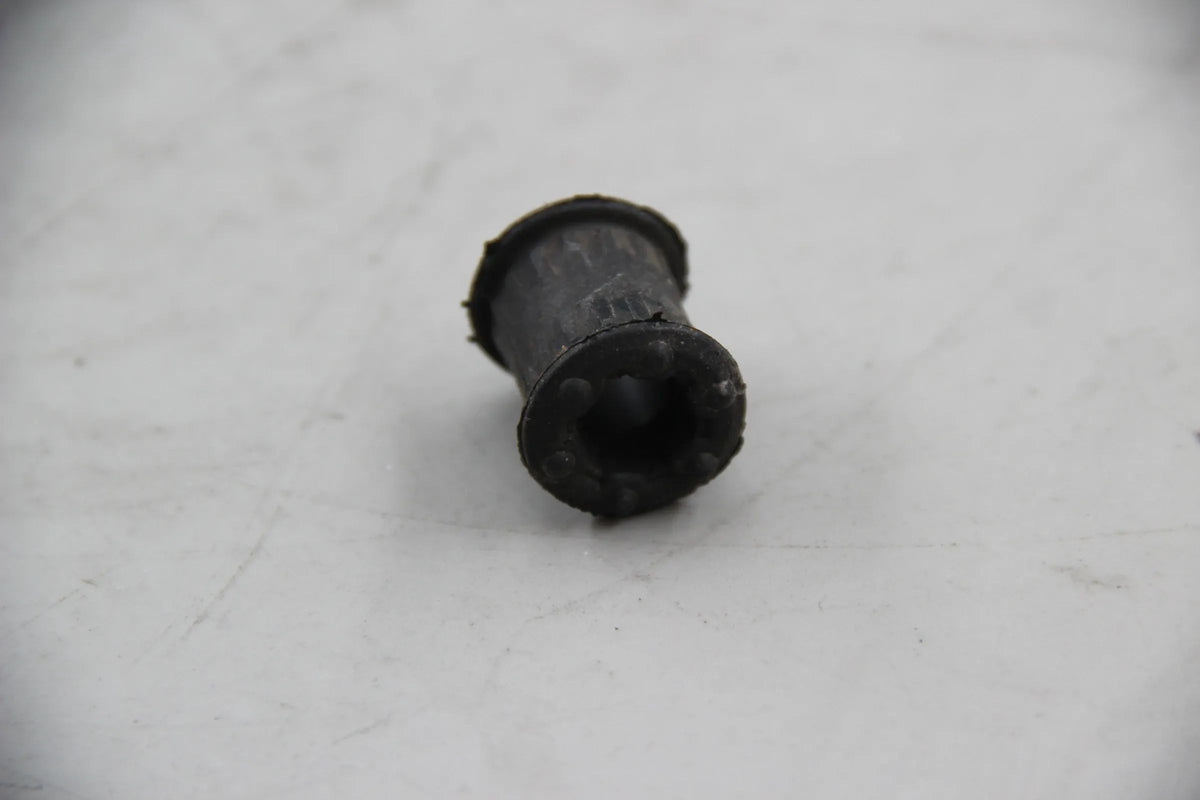 Original BMW E28 518i-535i M5 E24 E23 Z1 Lagerbuchse rund L=26MM 25111220832