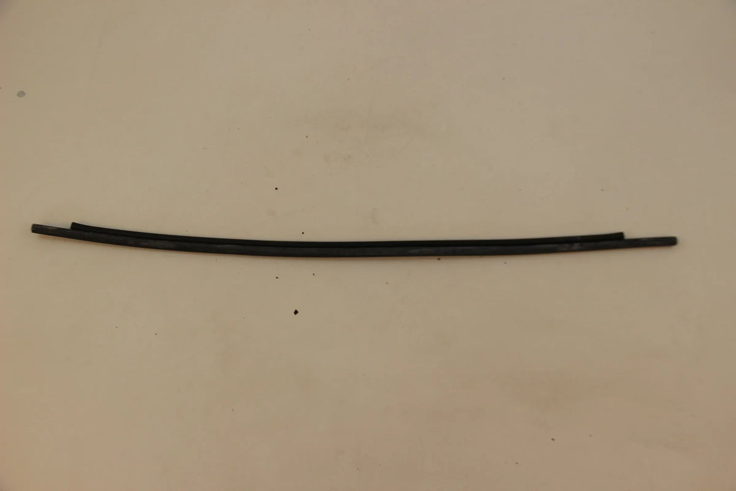 Original BMW E39 520i-540i M5 Abdichtung Frontklappe seitlich 51718184153