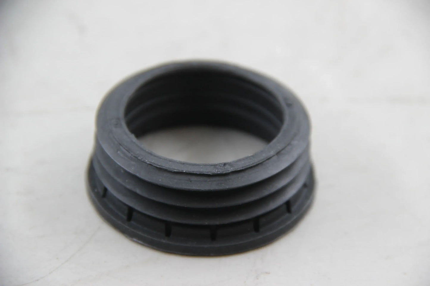 Original BMW E82 E88 E46 E93 E39 E61 E38 E65 E83 E89 Dichtring 13712247398