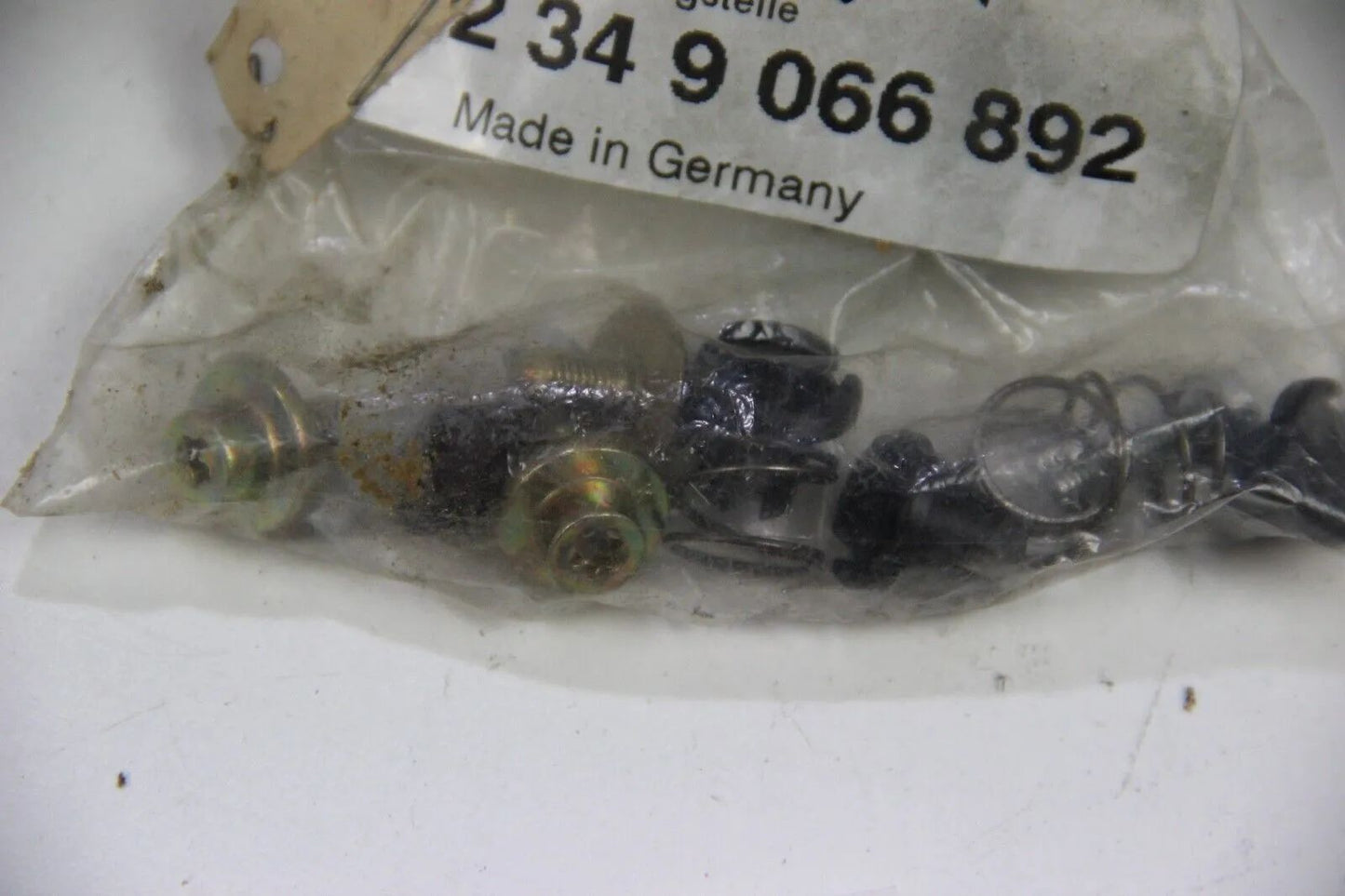 NEU BMW Original E36 E34 E32 1 Satz Befestigungsteile 323449066892