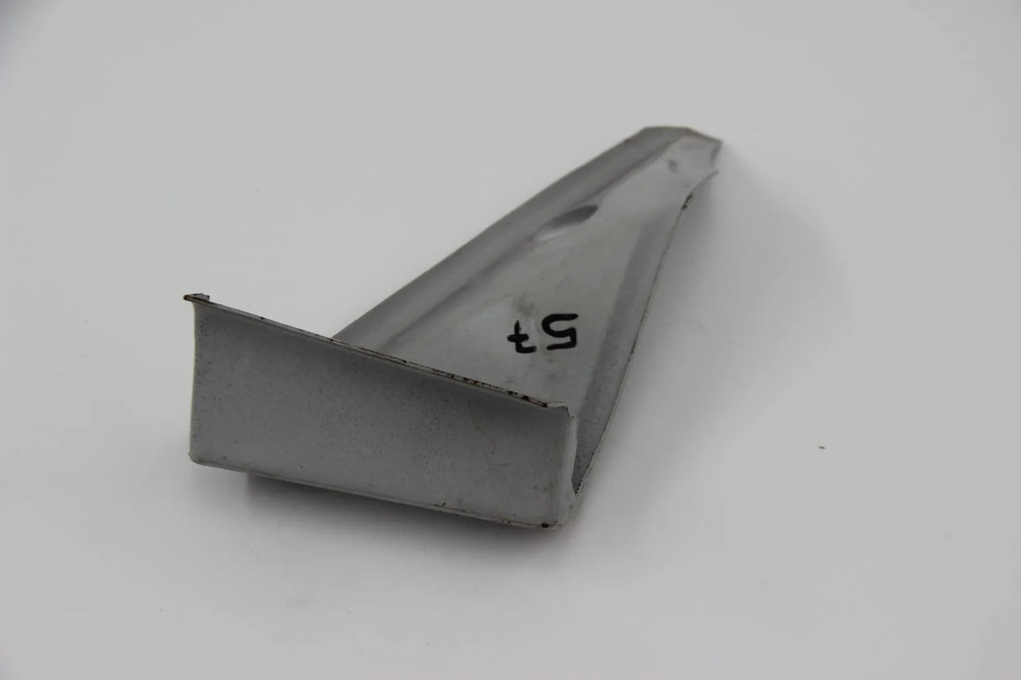 Original BMW E10 2002 M10 Halter Verdeckkasten NOS 54211820305