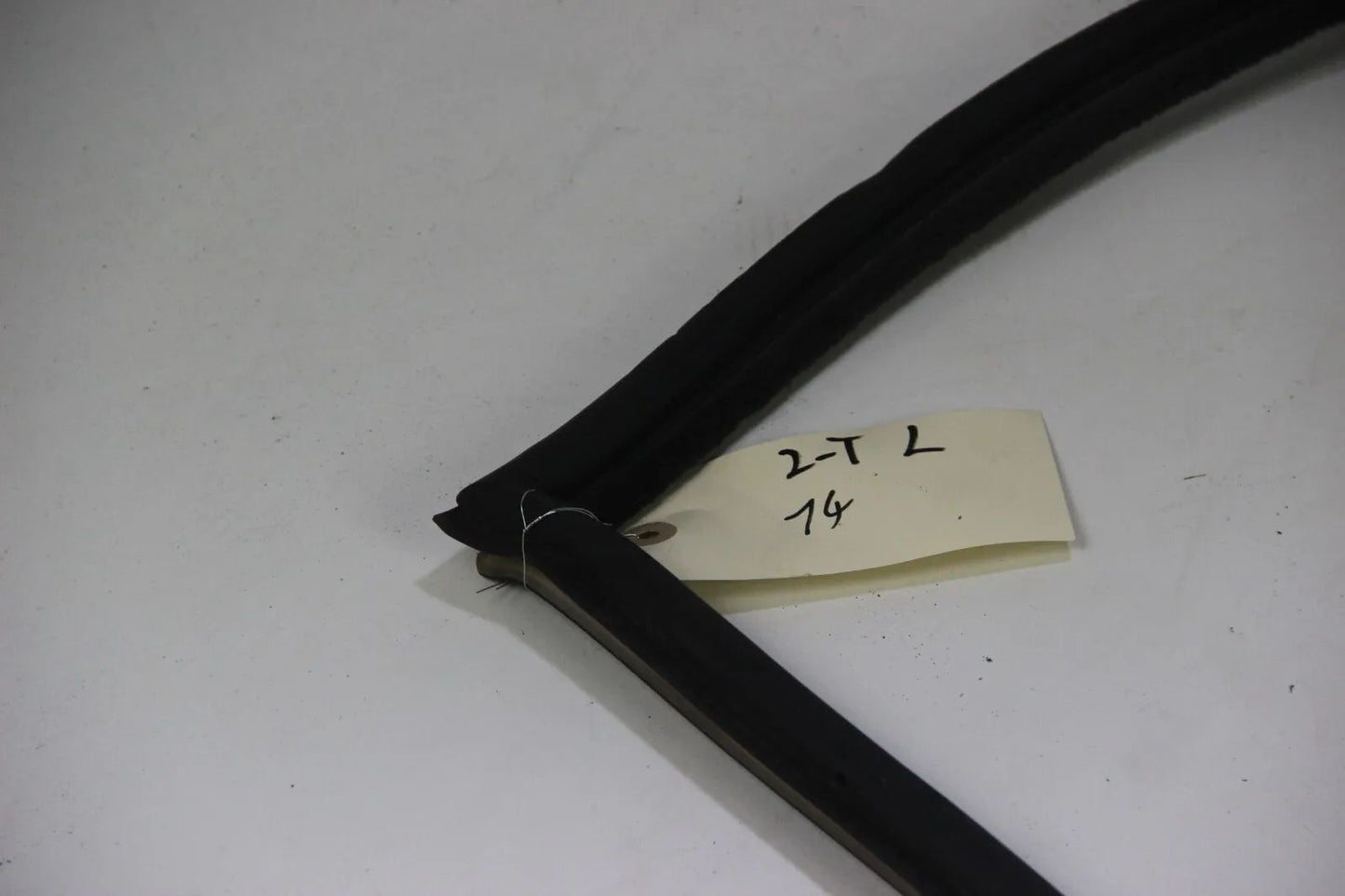 Original BMW E30 2-Türer 316i-325i M3 Türdichtung Links Kantenschutz OEM