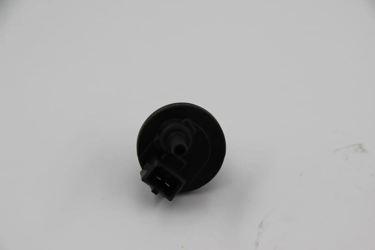Original BMW E30 E28 E34 E24 E32 E38 Tankentlüftungsventil Bosch 13901711395
