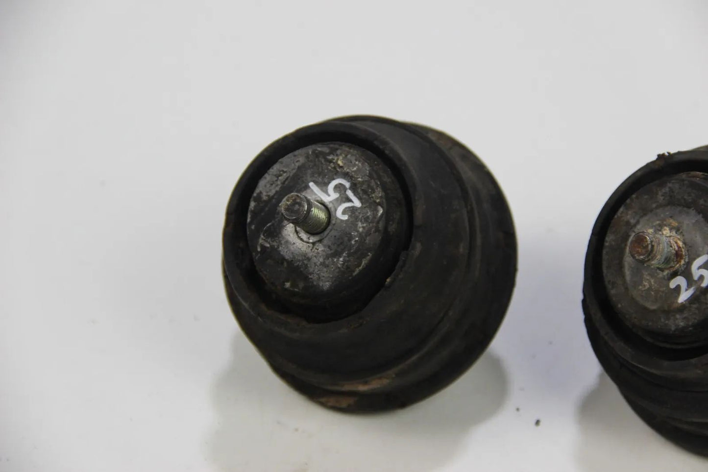 Original BMW E36 3er   Motorlager Links Rechts Engine Bushing  2225598/1139883