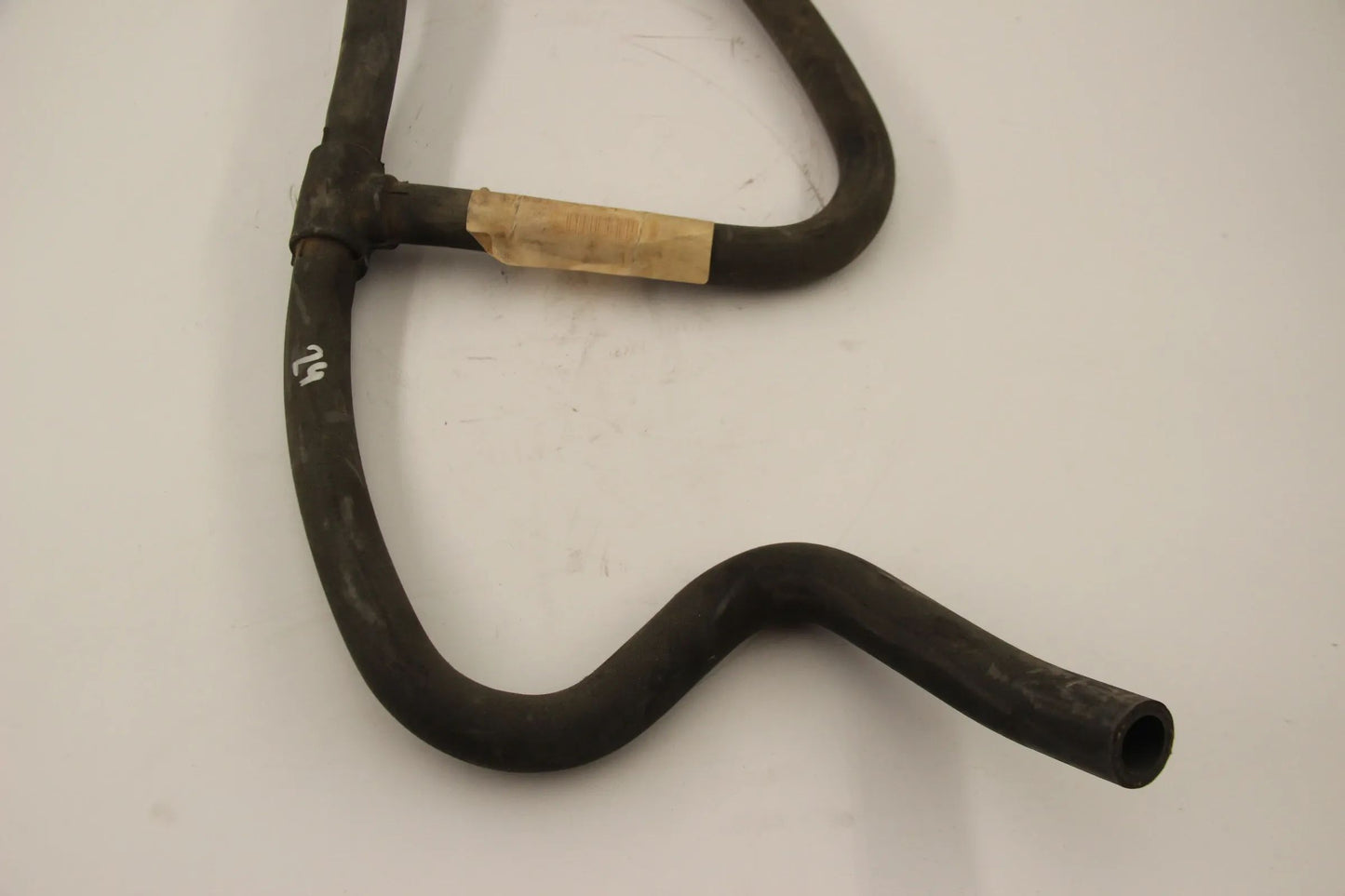 Original BMW E34 520i 525i M20 M50 Schlauch Heizkörper-Motorrücklauf 11531720524