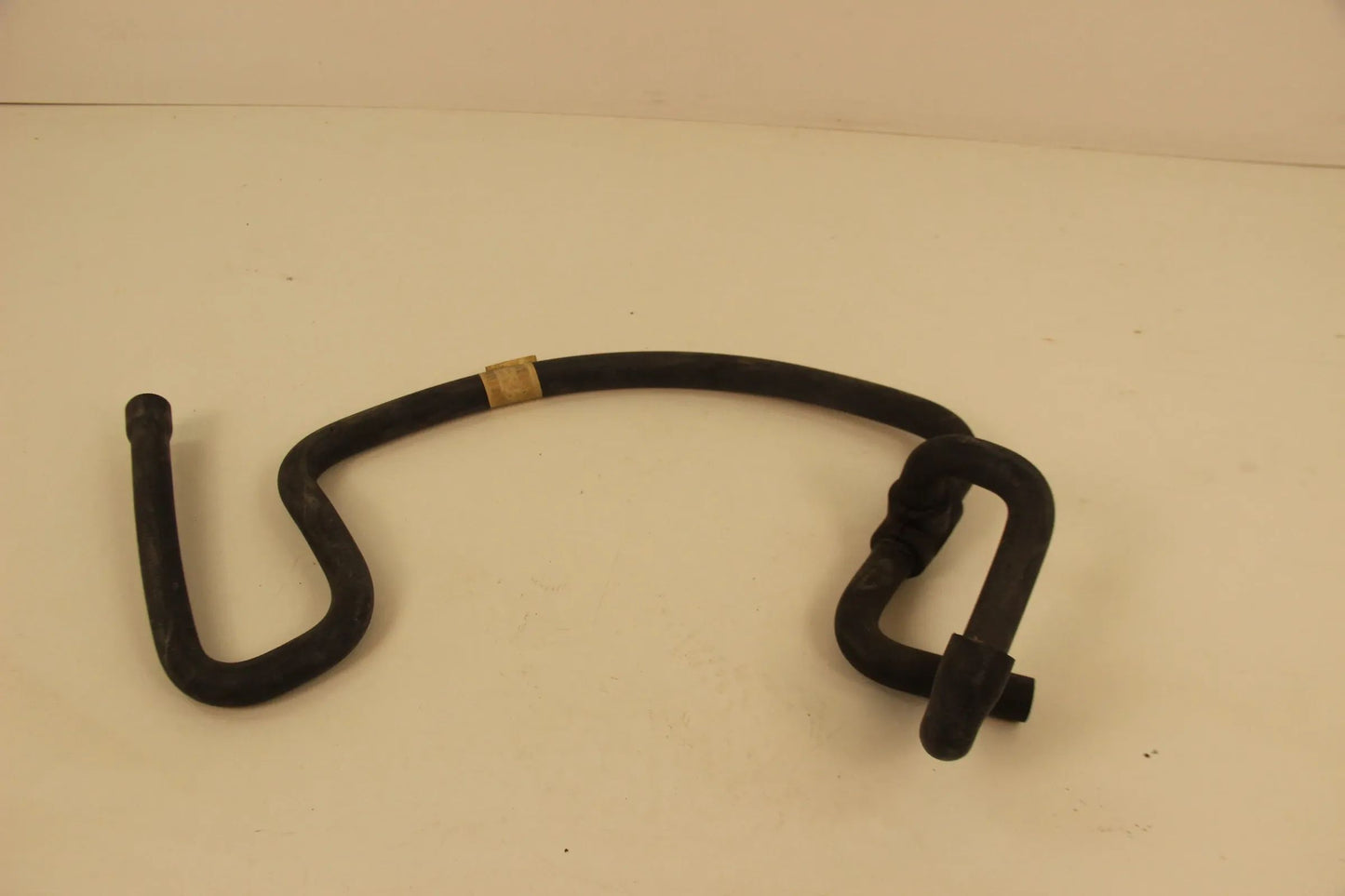 Orig BMW E34 524td M21 M51 525tds Schlauch Heizkörper-Motorrücklauf 11532241852