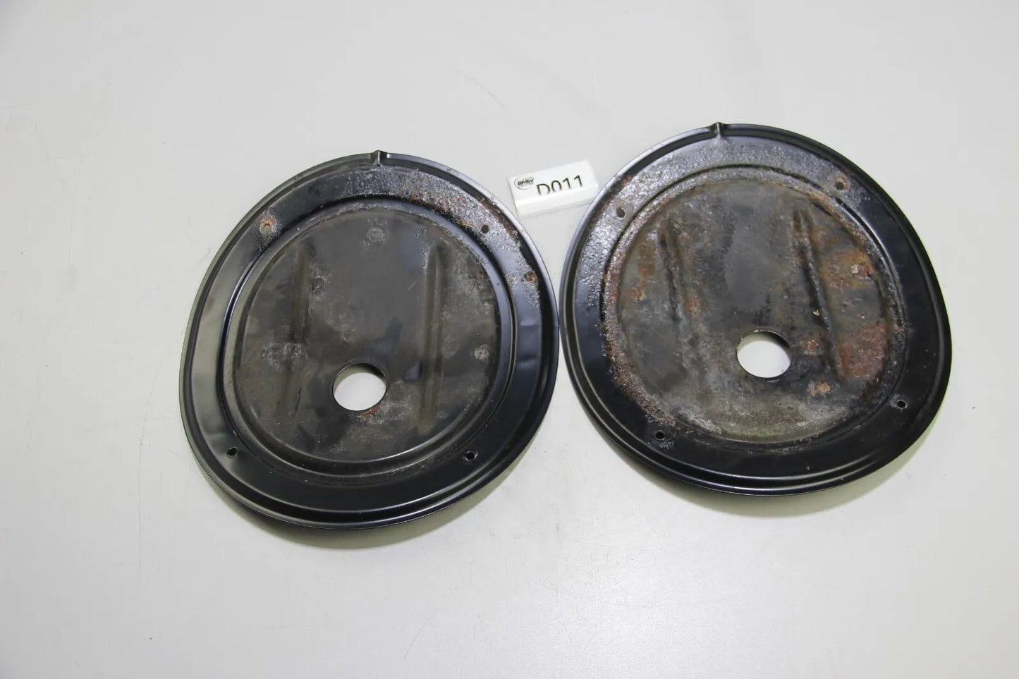 Original BMW E36 Tankabdeckung Rücksitz paar links recht cover  3er 318 316 320