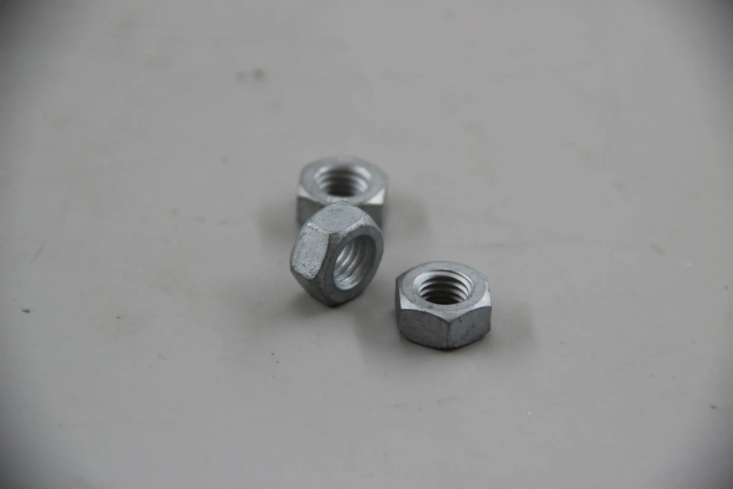 Orig. BMW E10 NK E30 E12 E24 E23 E38 E31 3x Sechskantmutter M8-ZNS 07119922856