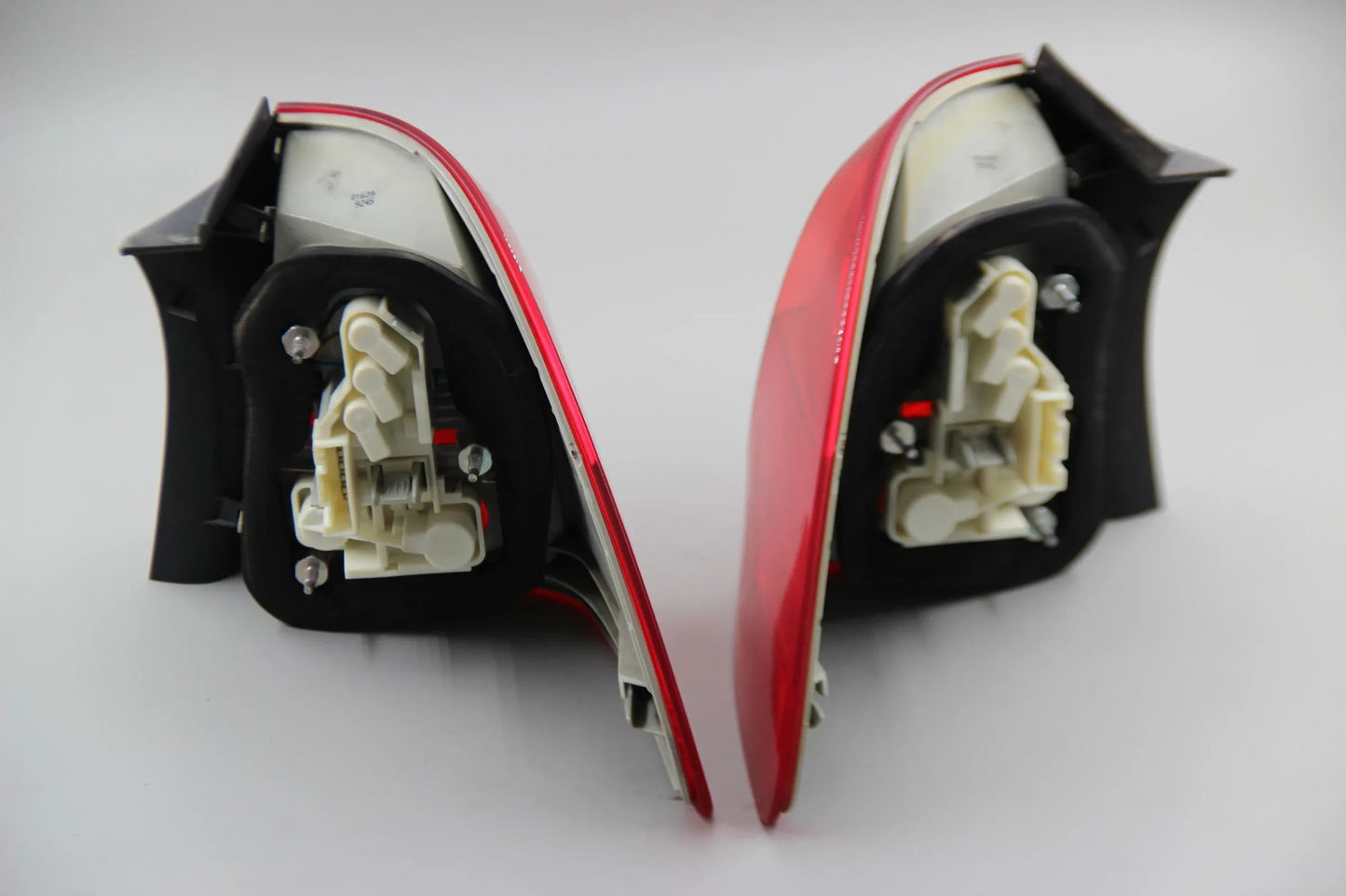 Original BMW E91 316i-335i Touring Heckleuchte Seitenwand Set NLA 63217154159