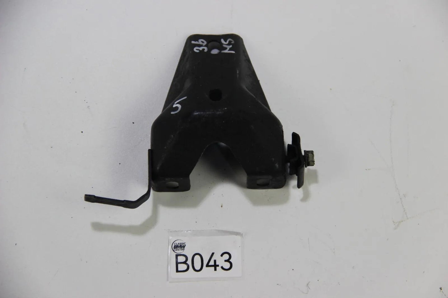 Original BMW E34 M5 Stütze Ansaugbrücke Luftsammler 11611311639 Bracket Holder