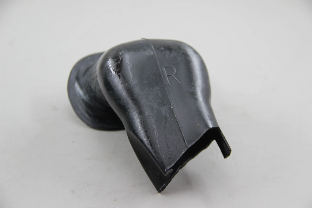 Original BMW E39 520i-540i M5 Limousine Touring Wasserablauf rechts 64118367964