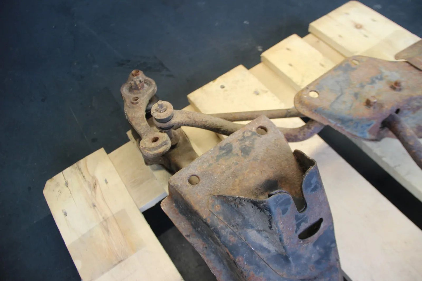 Original Toyota Celica T 2 Vorderachse Vorderachsträger Stabi Knuckles