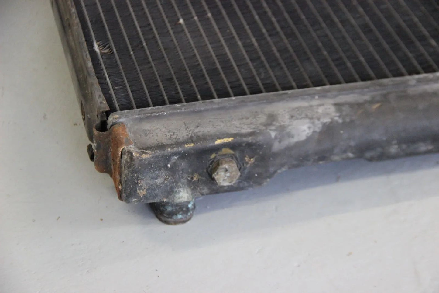 Original Mercedes W111 Coupe Cabrio  Wasserkühler Kühler Behr 1115000903