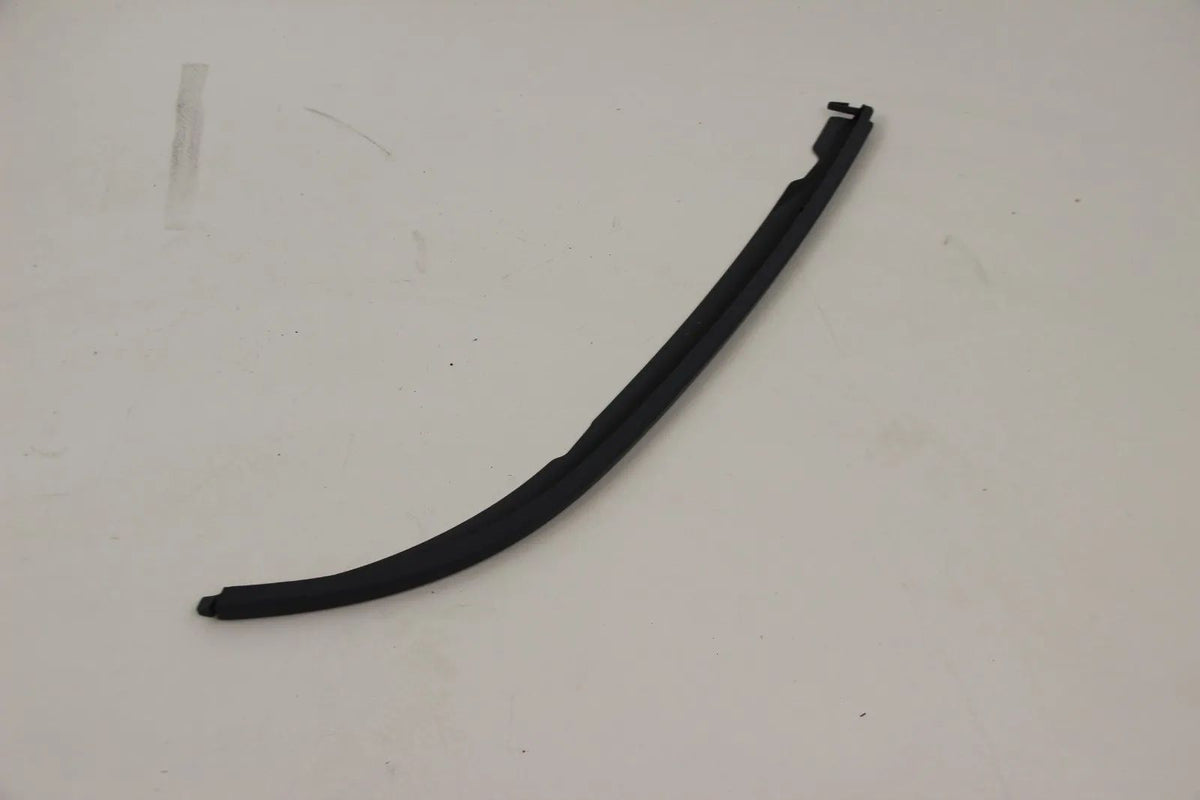 Original BMW E39 5er 520i-540i M5 Blende vorne rechts Grundiert 51138168810
