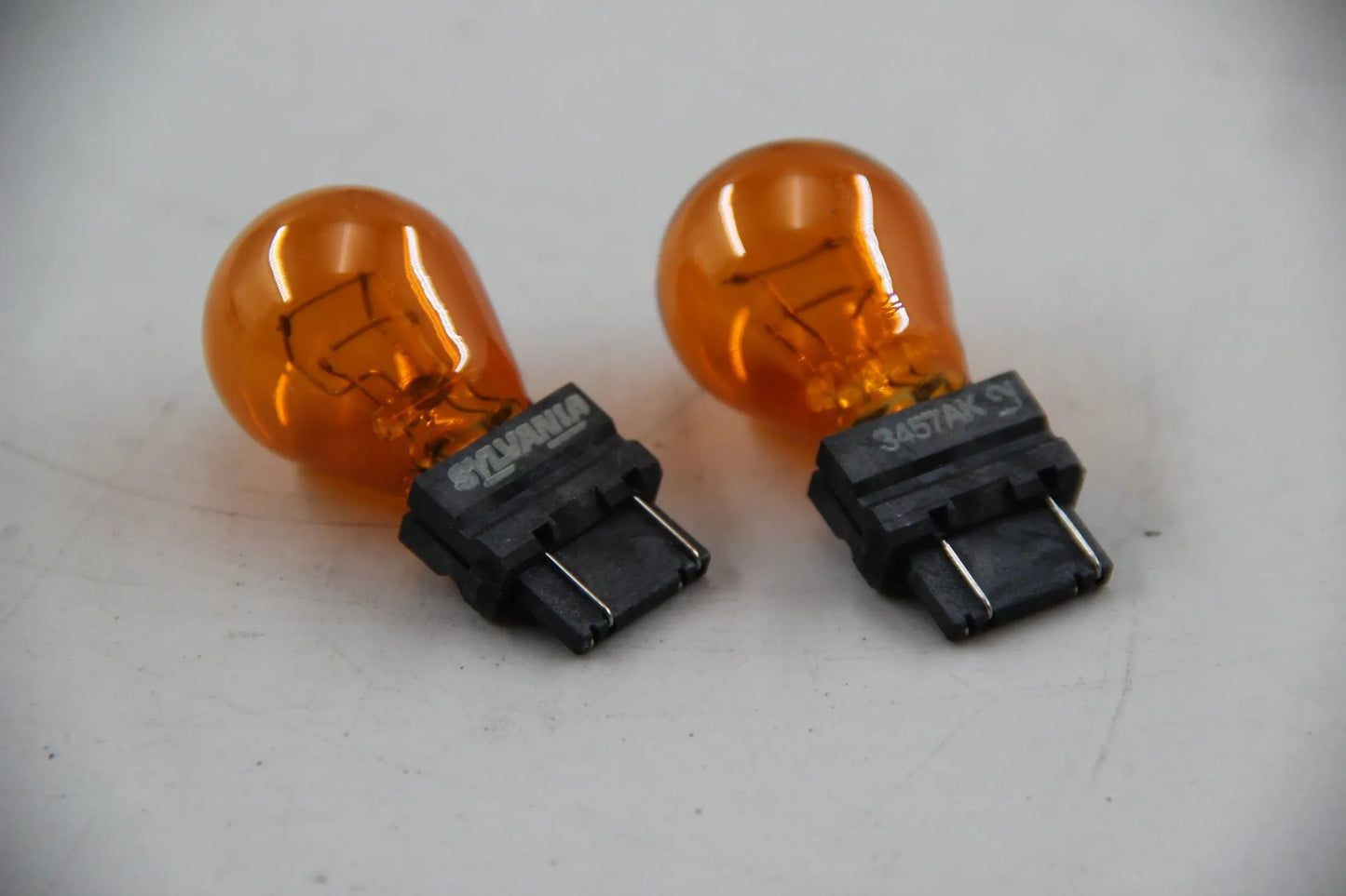 Original BMW E39 525i-540i M5 E65 E66 E53 2x Glühlampe Gelb 63216931134