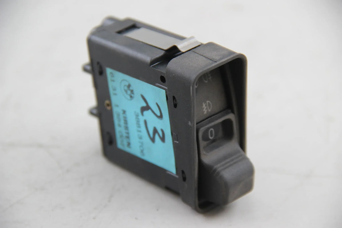 Original BMW E34 Schalter Nebelscheinw./Nebelschlusslicht NOS NLA 61311384007