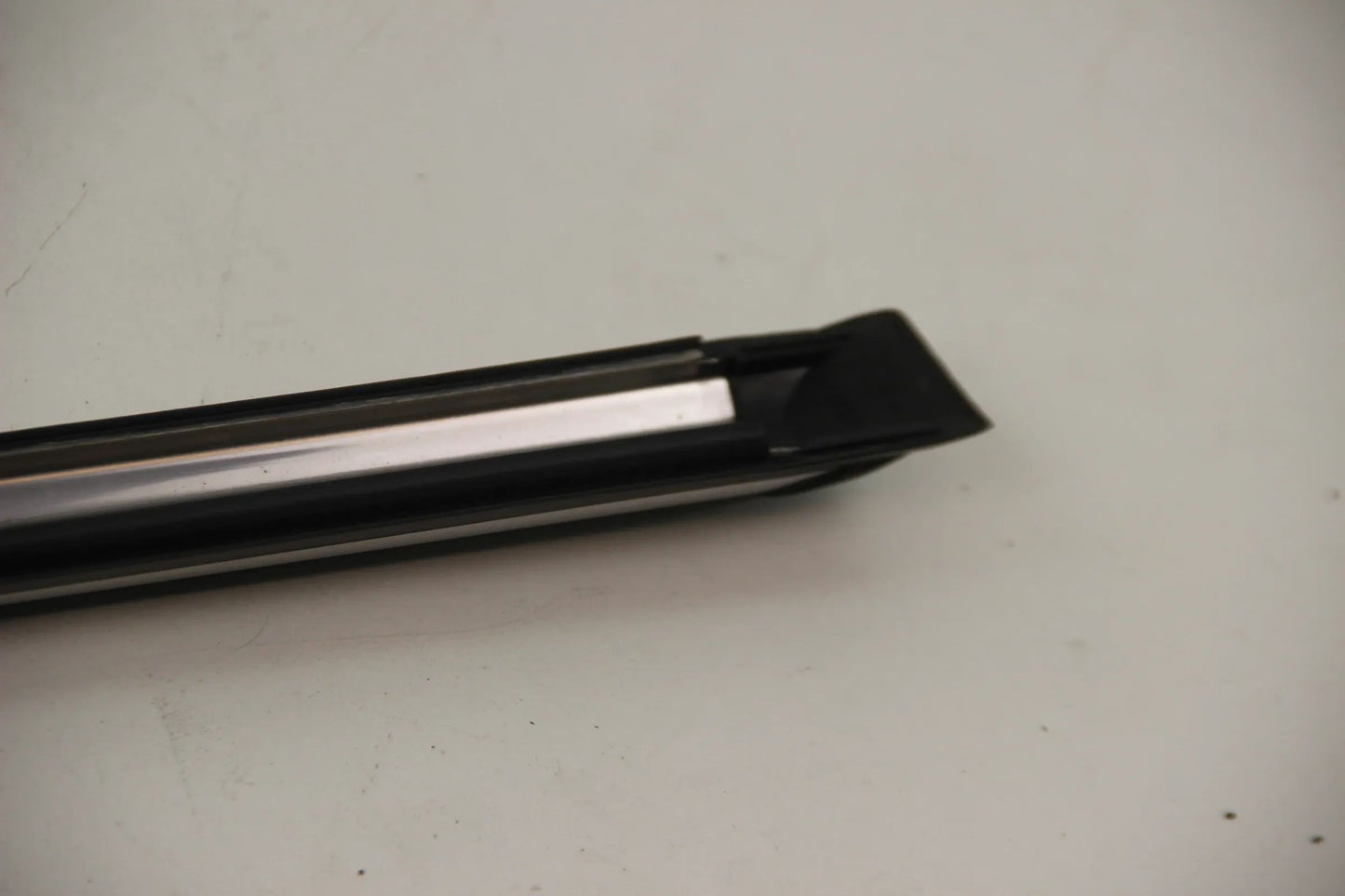 Original BMW E30 316 316i-325i Stossleist Tür vorne rechts 51131904770