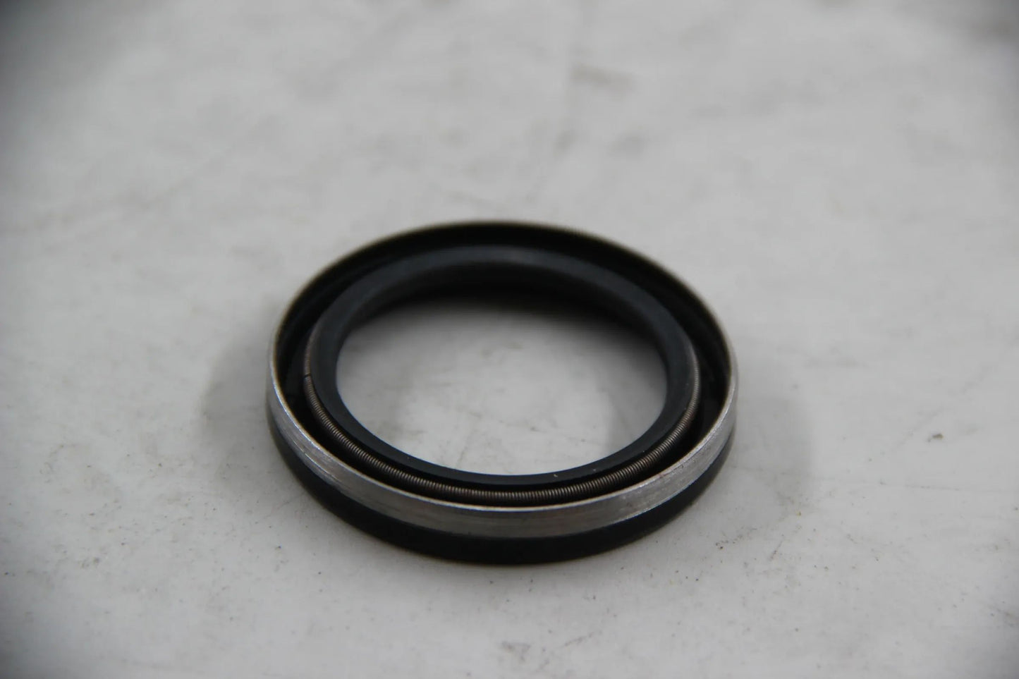 Original BMW E30 3er 325ix M20 Touring Wellendichtring 35X47X7 27211224636