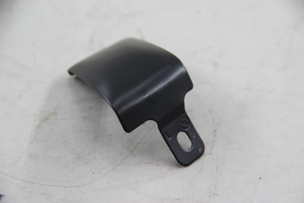 Original BMW E30 316 318i 320i 323i 325i Blende grundiert links 51111959887
