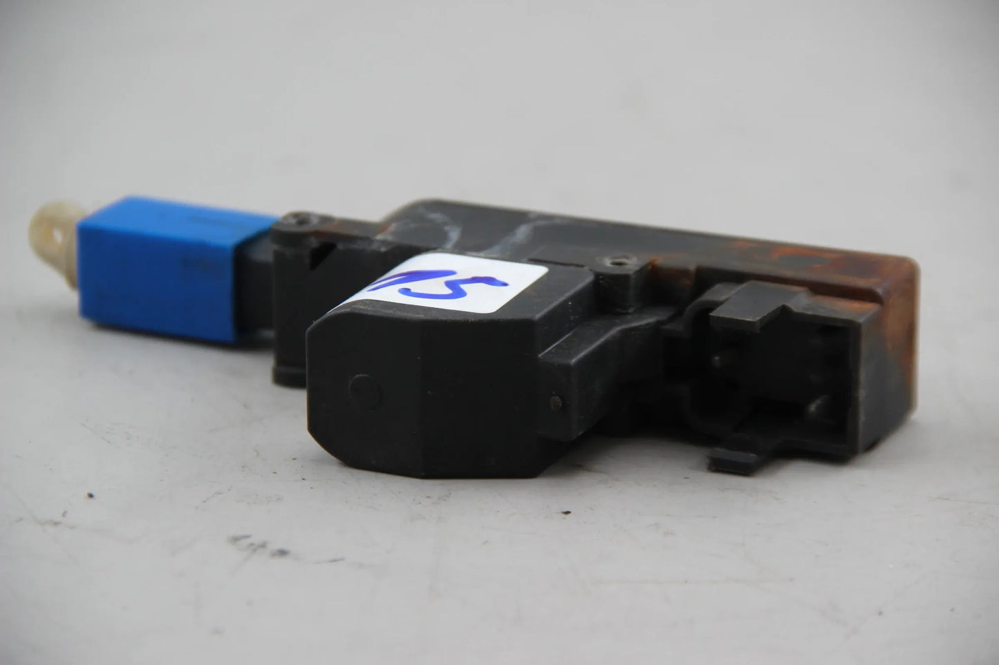 Original BMW E23 E24 E30 Stellantrieb Stellmotor Zentralverriegelung 51261385778