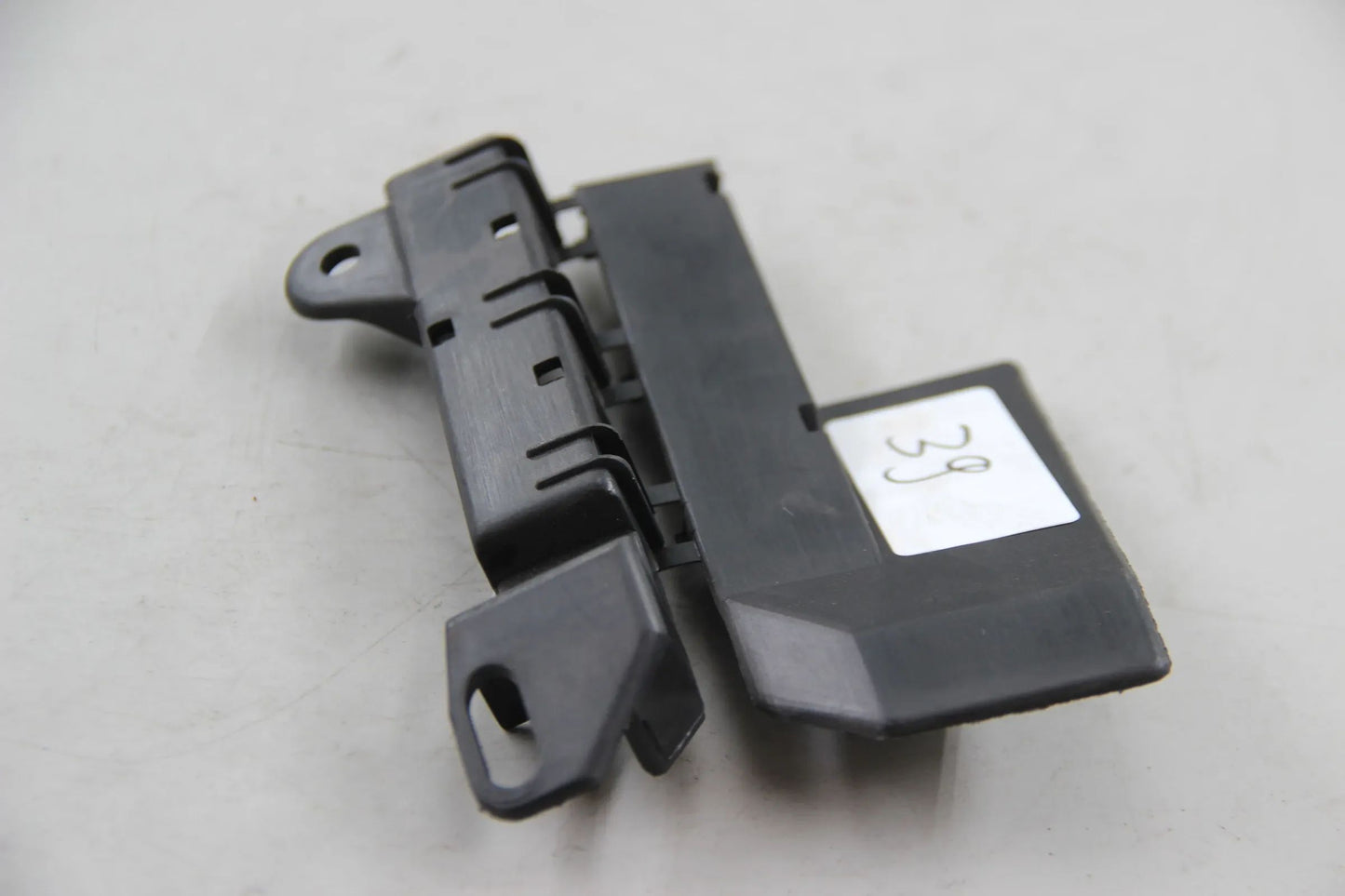 Original BMW E36 316i-328i Z3 Halter Steckverbindung Radhaus rechts 61131393789