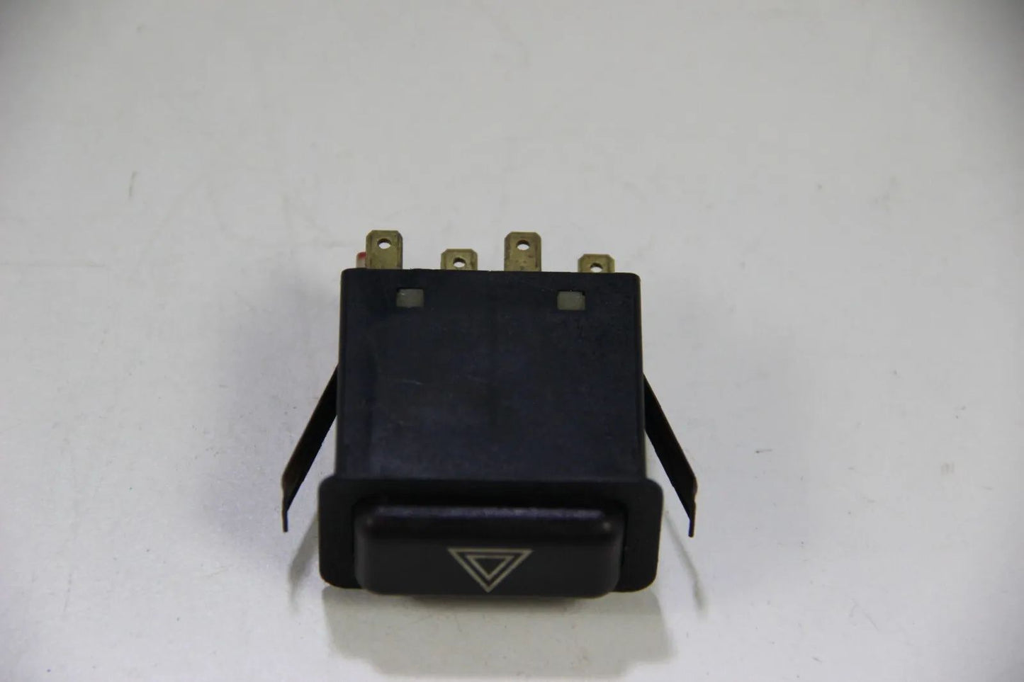 Original BMW 3er E30 Warnblinkleuchte Schalter/ Gefahrenhinweis 1367342