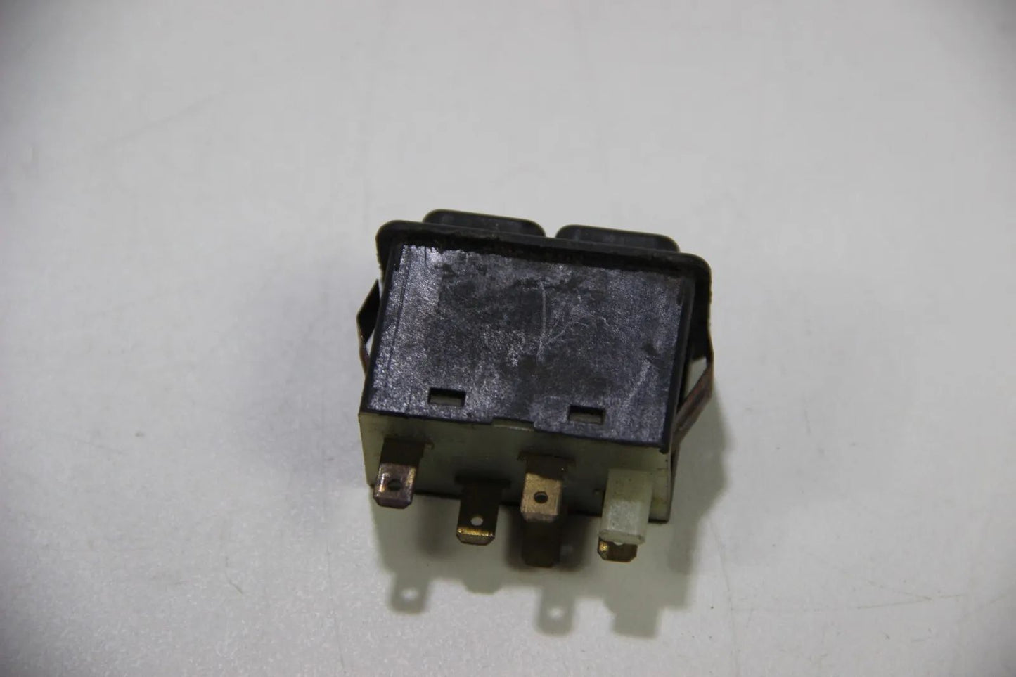 Original BMW E30 E24 E28 E23  Elektrischer Fensterheber Schalter 61311381205