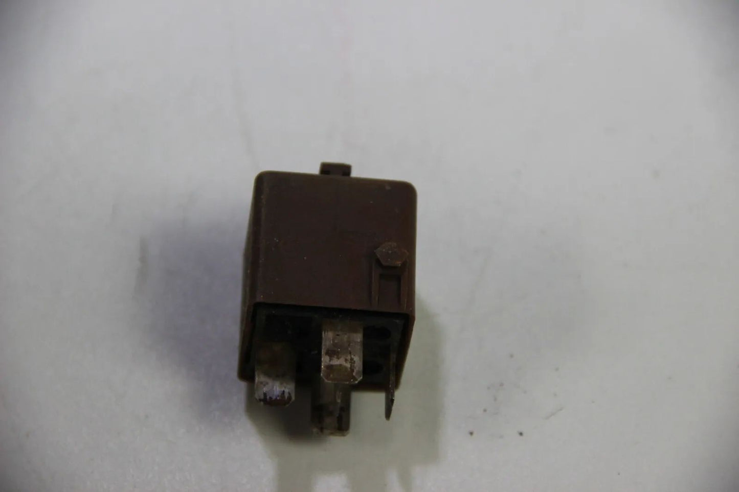 Original BMW E30 E46 E34 E32 E31 Relais Doppelschliesser schwarz 61361388364