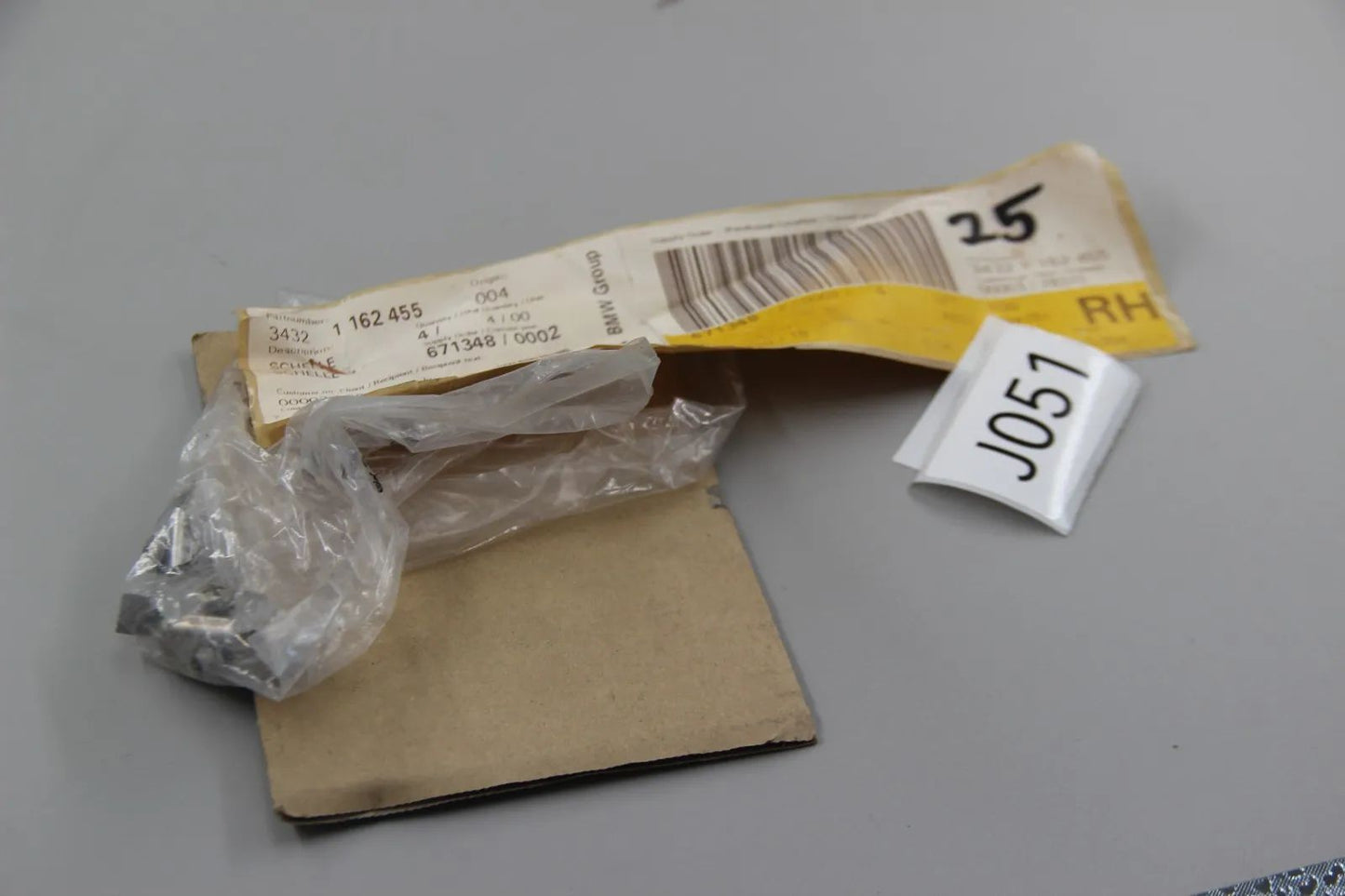 Original BMW E34 E39 E31 5er 8er Schelle 3x 34321162455