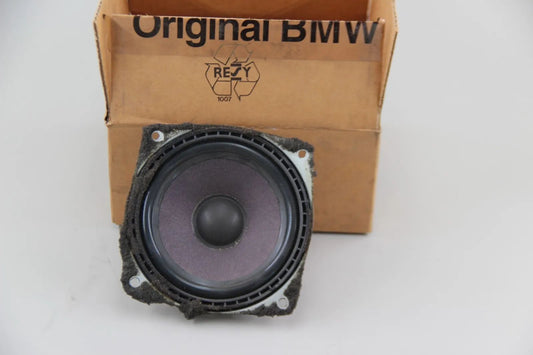 Original BMW E39 Limo/Touring  Lautsprecher Soundsystem schwarz 65138369265