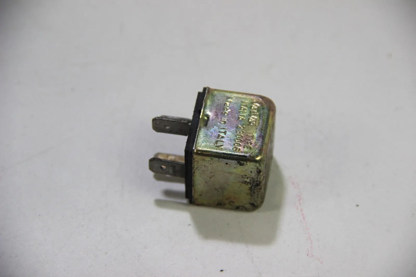 Original BMW E3 E9 E10 E12 E21 E23 E24 E28 Relais Relay gold Oldtimer 1364986