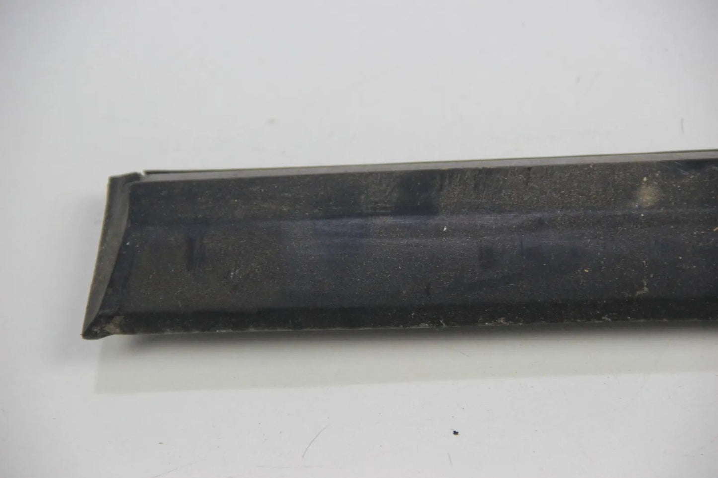 Original BMW E28 518i 520i 524d 528i  Stossleiste links 1871697 Zierleiste 5er