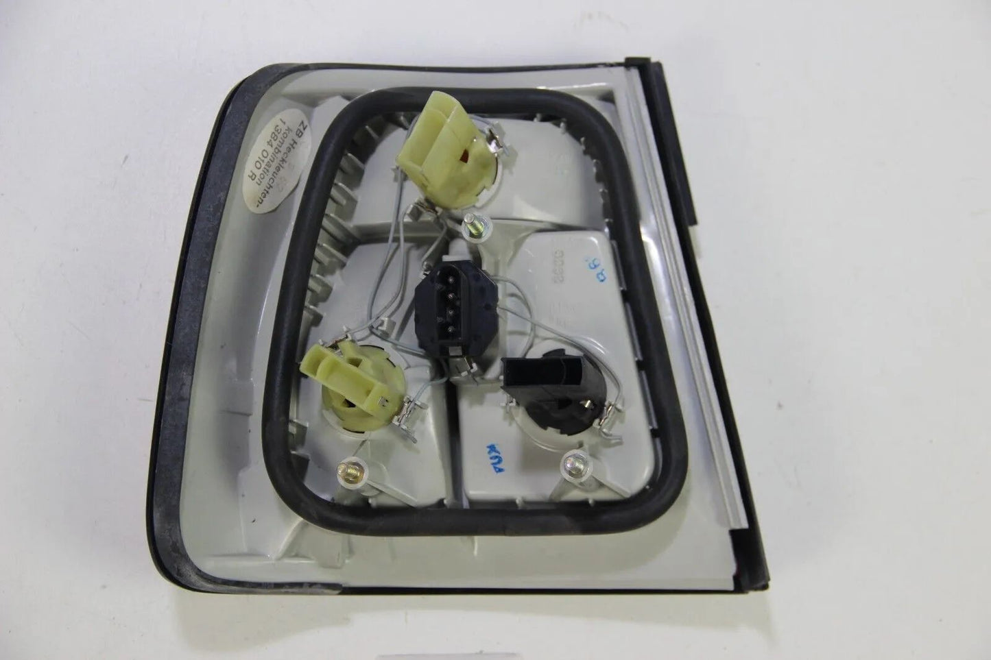 NEU Original BMW E34 Rücklicht rechts 63211384010 5er Heckleuchte OEM