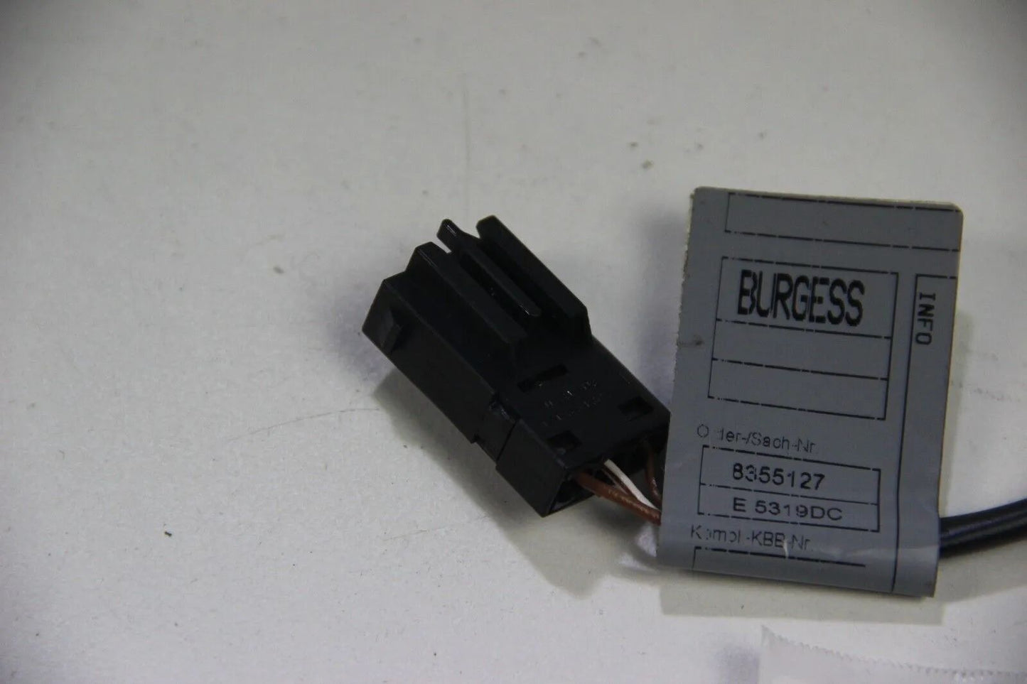 NEU Original BMW E34 518i 520i M5 E39 Microschalter Heckscheibenschloss 8355127