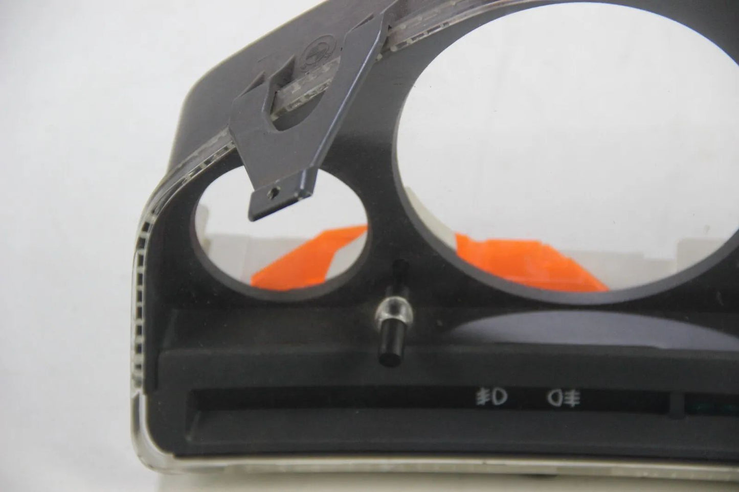 BMW E30 316i 318i Kombiinstrument Tacho Gehäuse für Tachos mit Quartz Uhr