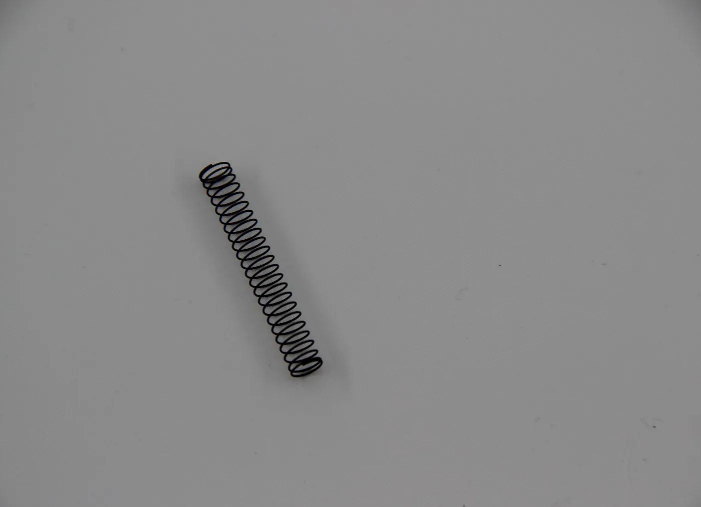 Original BMW E3 2500 2800 M30 E9 2800CS M30 Druckfeder NOS 13111253093