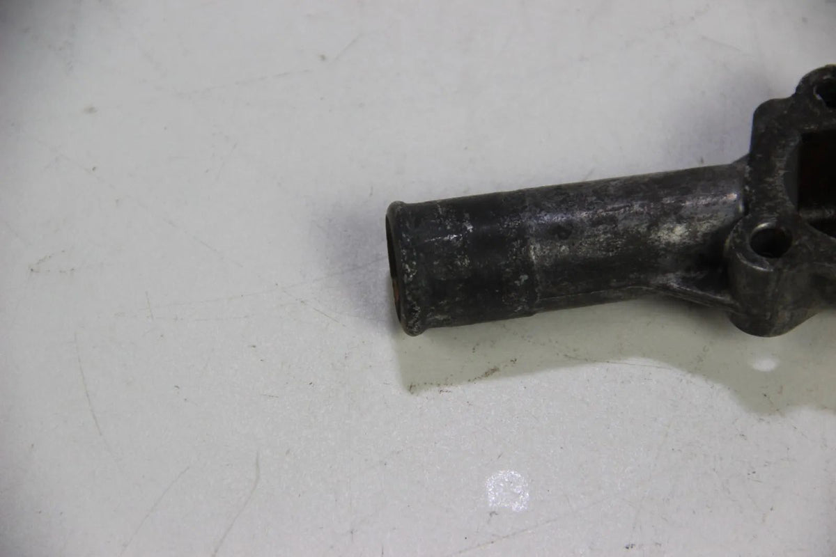 Original BMW E24 E28 E34 E32 M30 M88  Wasserflansch Zylinderkopf Hinten Kurz