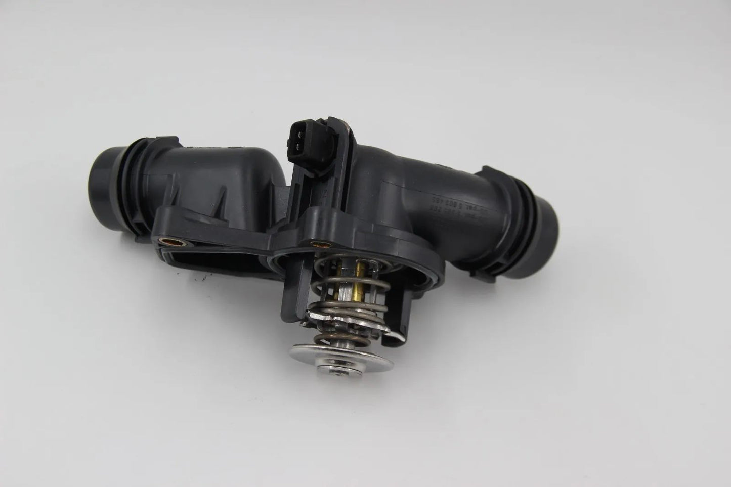 BMW E46 E39 M54 M52 E60 E61 X3 X5 Thermostatgehäuse mit Thermostat 11531437040