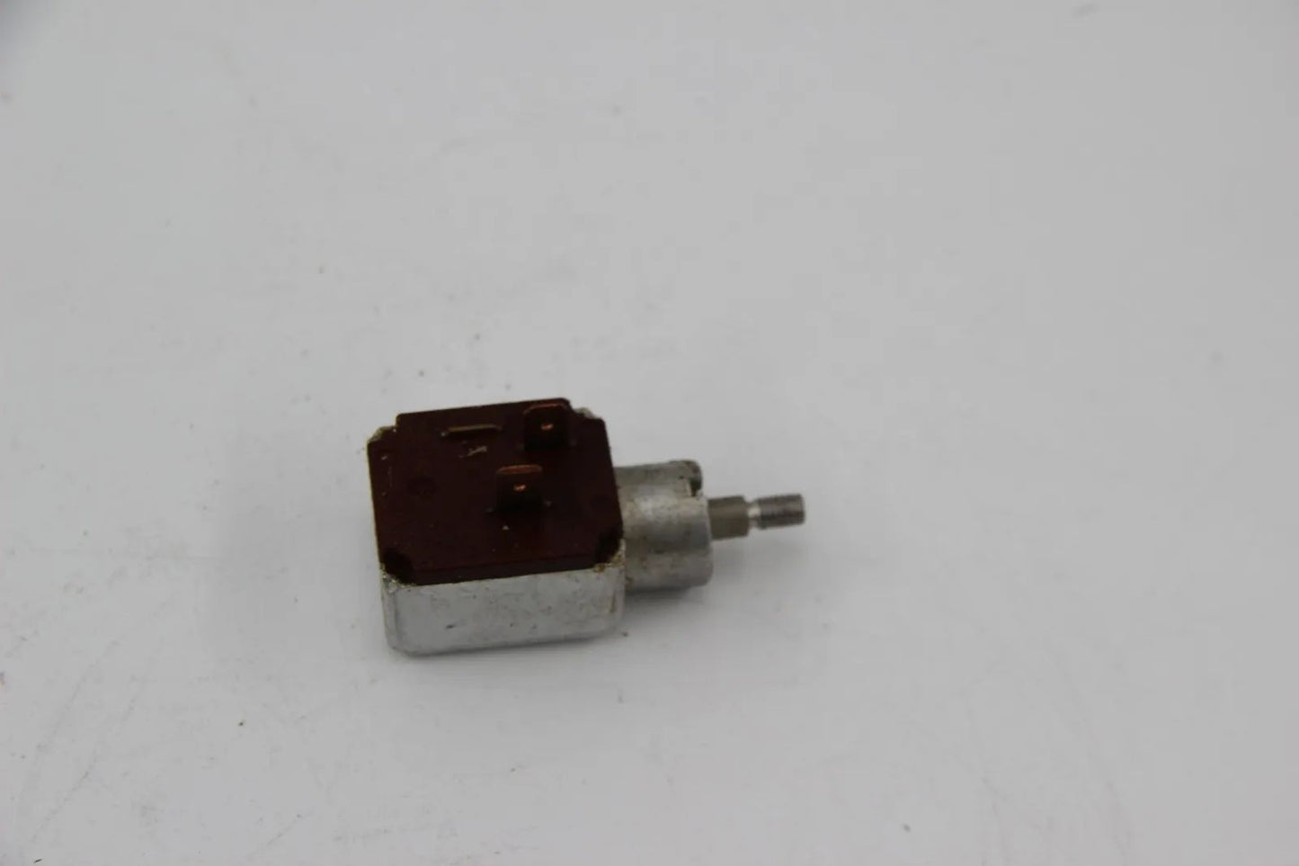 BMW E10 E3 E9 E21 E12 E24 Schalter Heizbare Heckscheibe NOS 61311356088 Neu