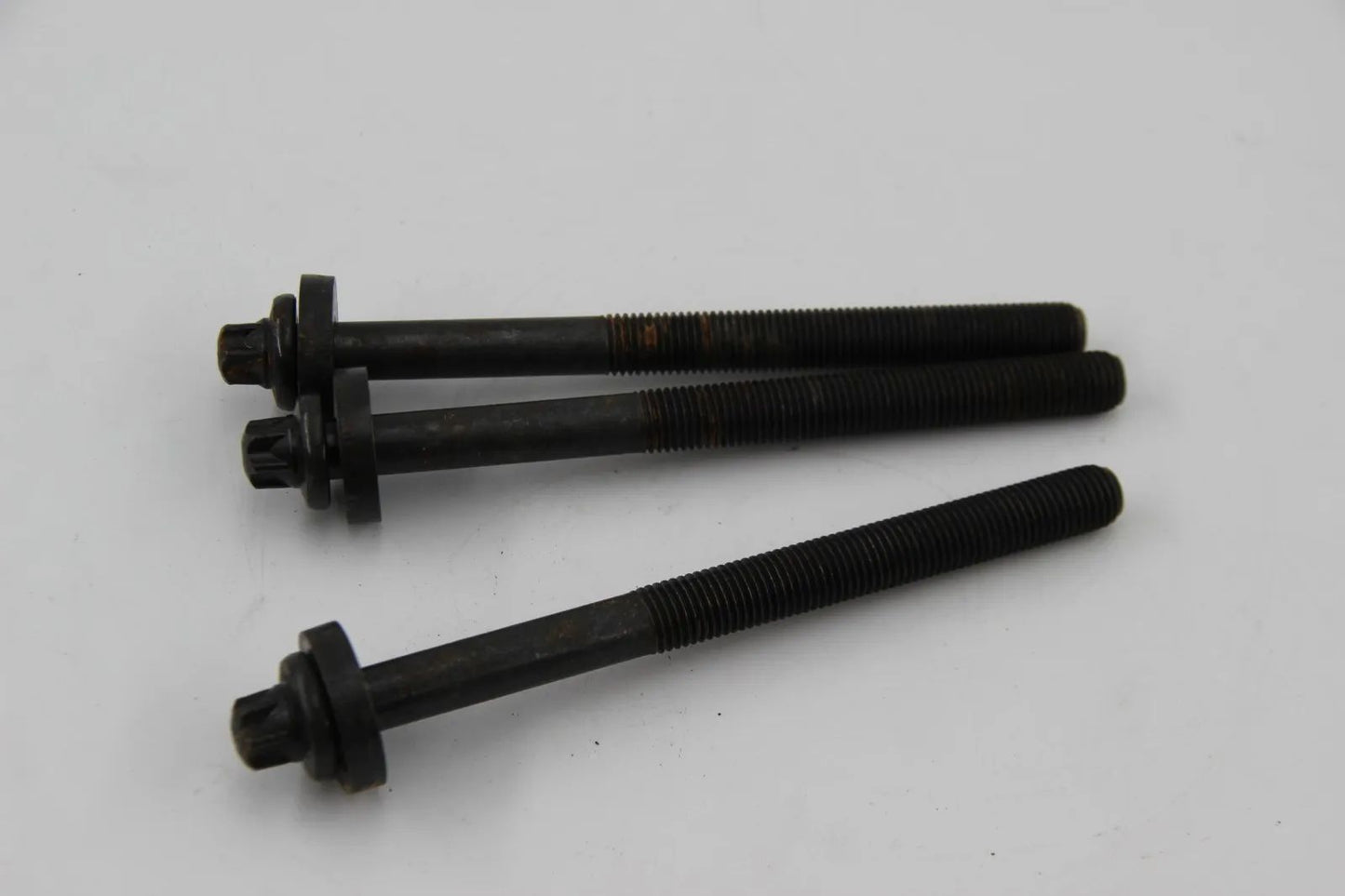 Original BMW E36 E46 E90 Satz Schrauben f. Zylinderkopf M12X1,5X147 11129067792