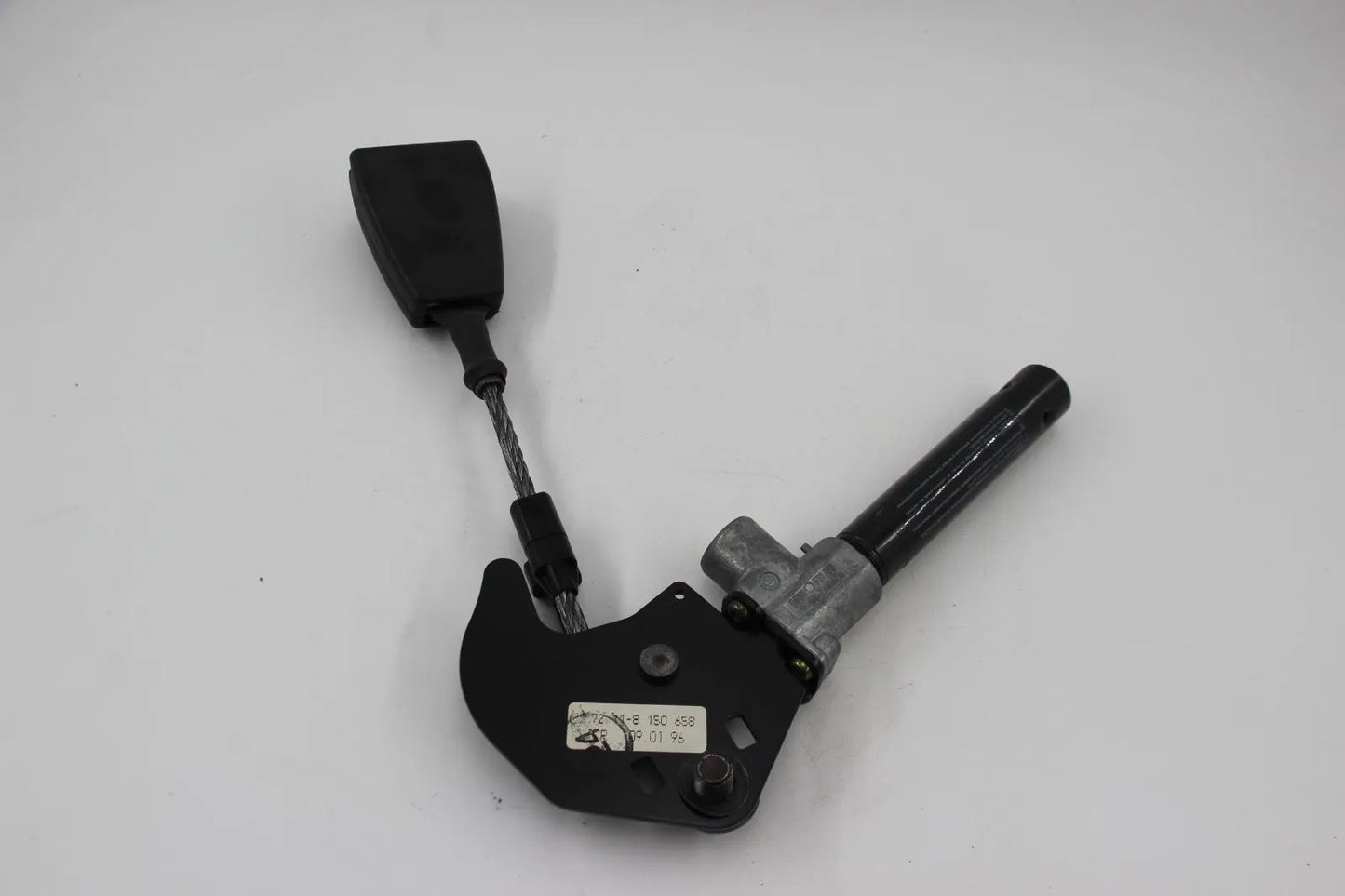 BMW E39 E38 5er 7er Untergurt mit Gurtstrammer vorne rechts NOS 72118150660 Neu