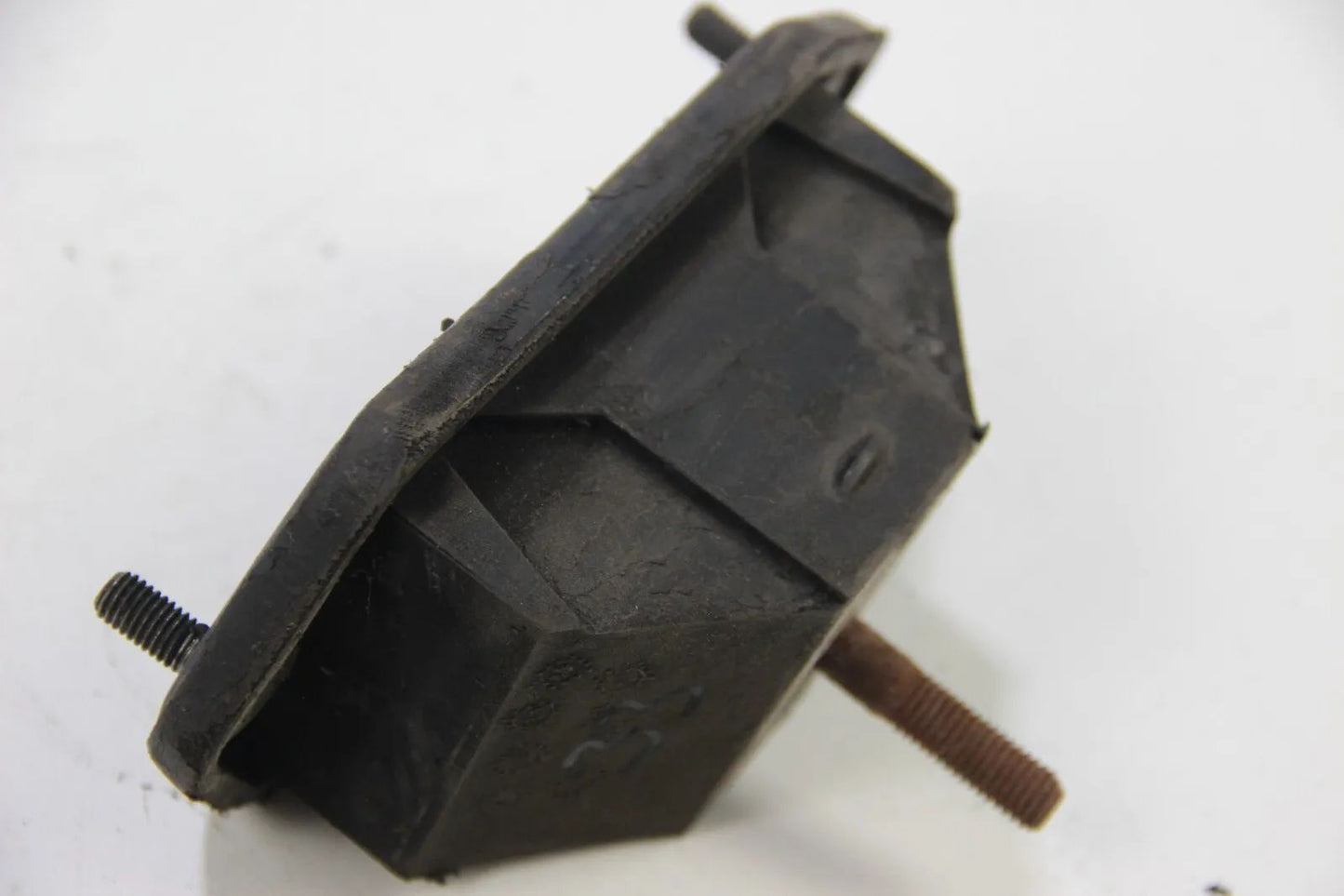 NEU Original BMW E23 731i M30 733i M30 735i M30 Gummilager rechts NOS 1175307