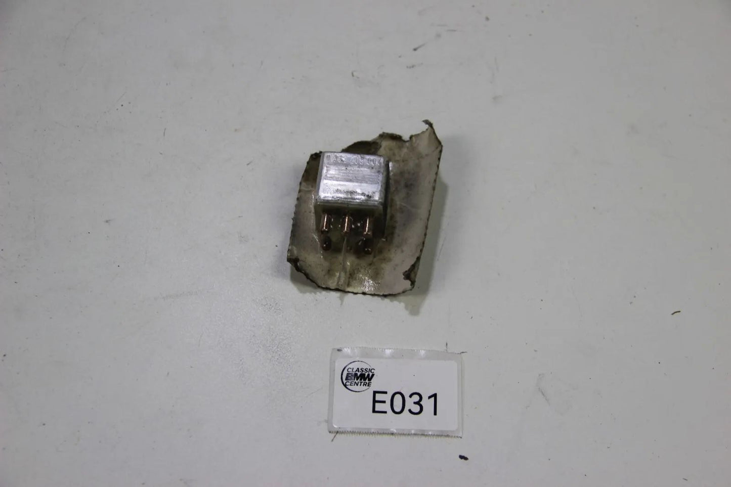 NEU Original BMW Relais ABS New Old Stock E30 0332205004 Bosch