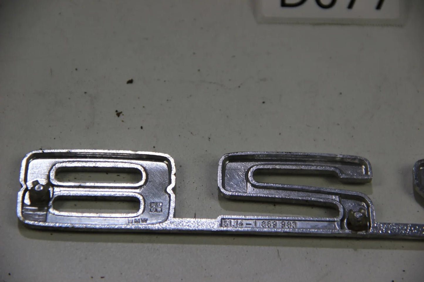 Original BMW E23   Modellbezeichnung Schriftzug Badge 728 Kofferraumklappe
