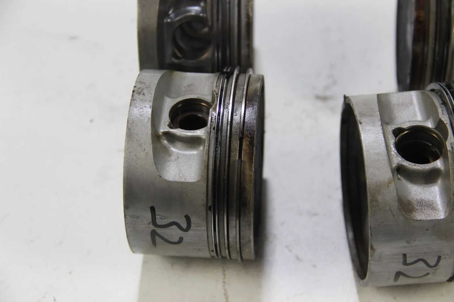 Original BMW E30 M3 S14 S14b23 2.3 4x Kolben Mahle 93v81 93,335mm  Piston