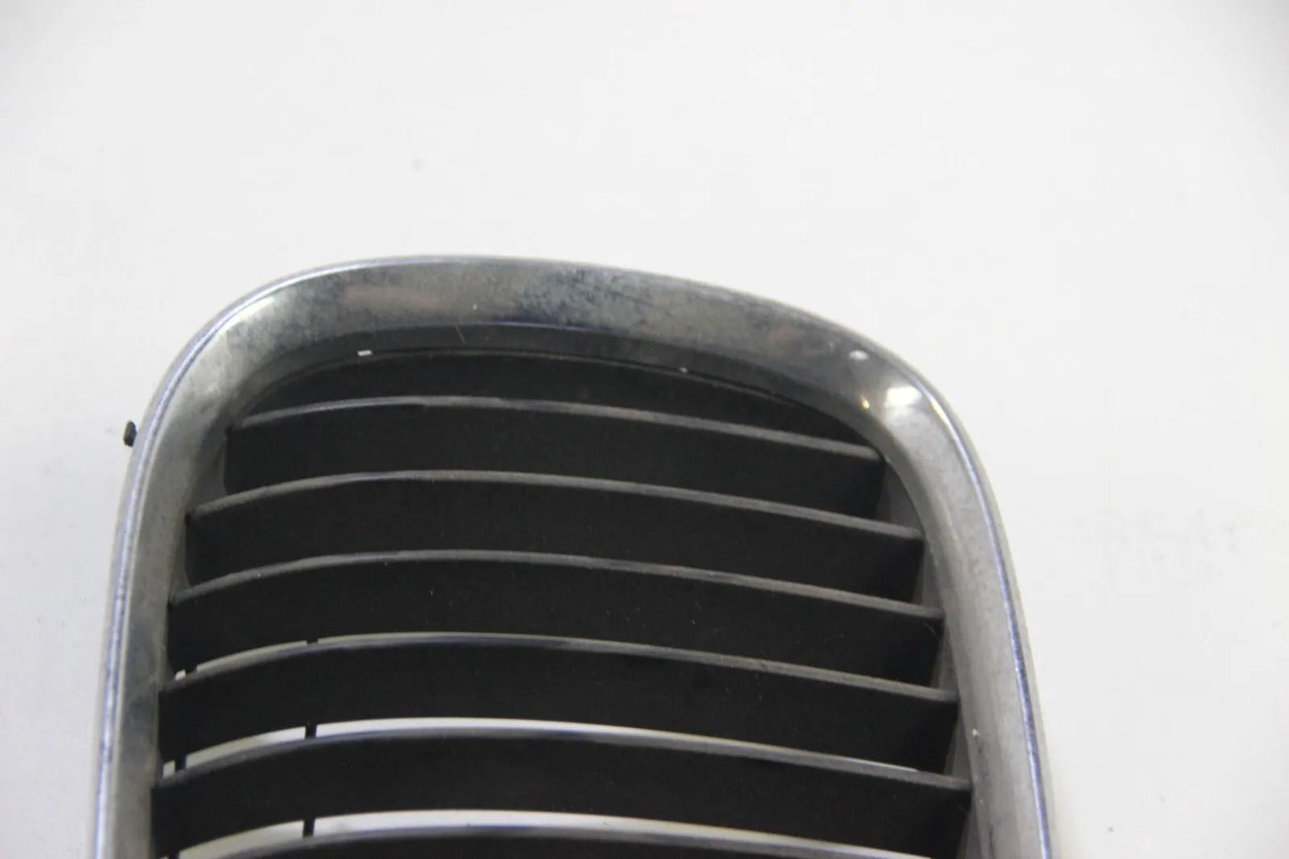 Original BMW E39 5er   Ziergitter Chrom Niere Rechts Kühlergrill 8184532
