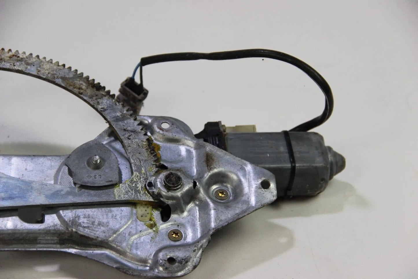 Original BMW E34 Fensterheber Elektrisch Bosch Vorne Rechts 8351808