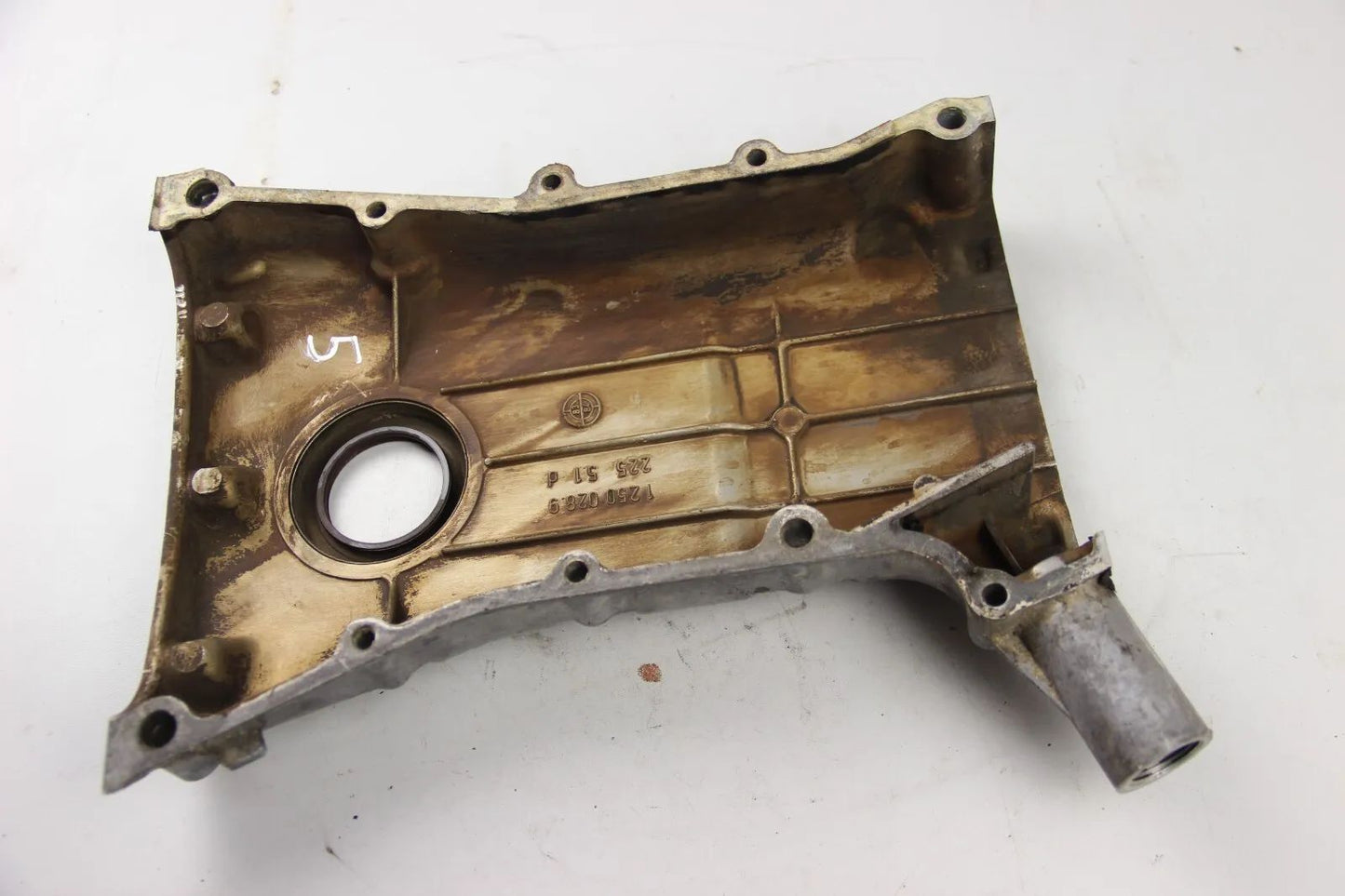 BMW E3 E9 E12 E24 E23 E28 M30  Stirndeckel Kettenkasten Abdeckung 12500289